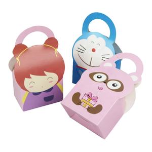 Bella forma di animale giraffa leone regalo caramelle snack imballaggio fondo quadrato bomboniera scatola di caramelle di carta con manico - Product Image 1