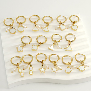 Boucles d'oreilles en acier inoxydable plaqué or 18 carats avec perles et coquillages, style européen et américain, vente en gros pour femmes - Product Image 2
