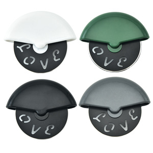 Cortador de <span class=keywords><strong>Pizza</strong></span> con Cubierta Protectora para la Cuchilla, Fácil de Limpiar, Cortador de <span class=keywords><strong>Pizza</strong></span> Manual - Product Image 4