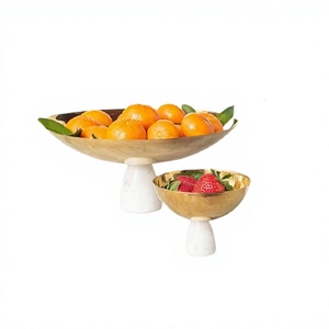 Bol à fruits de qualité supérieure en laiton et en marbre, design attrayant, forme ronde, bol de service pour chocolats - Product Image 1