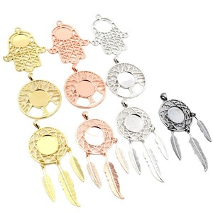 Pendentif camée <span class=keywords><strong>de</strong></span> 14 mm en alliage <span class=keywords><strong>de</strong></span> zinc plaqué or rhodié, style feuille d'arbre, <span class=keywords><strong>plume</strong></span>, ailes, avec base cabochon et capuchons <span class=keywords><strong>de</strong></span> perles - Product Image 2