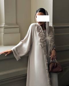 2025 U. Chic Mở Abaya Mùa Hè Thanh Lịch Thiết Kế Độc Đáo Tiên Tiến Cảm Ứng Mịn Mỏng Và Lỏng Lẻo Hồi Giáo Cô Gái Mỏng Hàng Ngày Abaya - Product Image 3