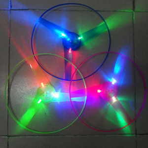 Jouet volant lumineux UFO LED populaire pour enfants, avec poignée, pour jeux en extérieur - Product Image 5