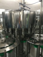 Ligne de production de machine de remplissage de bouteilles d'eau 7000BPH