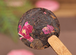 Direct usine Petits gâteaux de thé Pu'er, thé Pu'er mûr du Yunnan, thé Pu'er noir à la rose, thé blanc, thé aux fleurs, pressé - Product Image 3