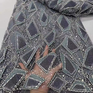 Tissu en dentelle filet brodé de diamants fait main, de haute qualité, avec perles et sequins lourds, pour robe, Autriche 2025 - Product Image 1