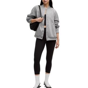 Veste de sport pour femme de qualité supérieure, design personnalisé de style universitaire gris, nylon matelassé durable de haute qualité, laine, lin, technique d'impression, nouveauté - Product Image 2
