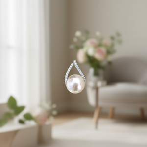 Orecchini Pendenti in Oro Bianco con Perle e Diamanti Taglio Brillante Rotondo, Incastonatura a Canale, Stile Classico per Matrimoni, Gioielli da Donna - Product Image 2