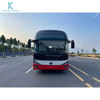 Bus de tourisme de luxe à 3 essieux 6137, personnalisable jusqu'à 75 places, 90 % neuf, faible kilométrage