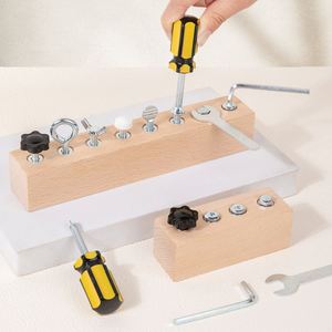 Kit de Herramientas de Aprendizaje Sensorial para Niños, Juego de Tablero de Destornilladores Montessori de 4 y 8 Orificios - Product Image 2