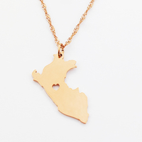 Collier de carte de pays du Pérou avec un design de coeur évidé Collier de mode du Pérou Colares