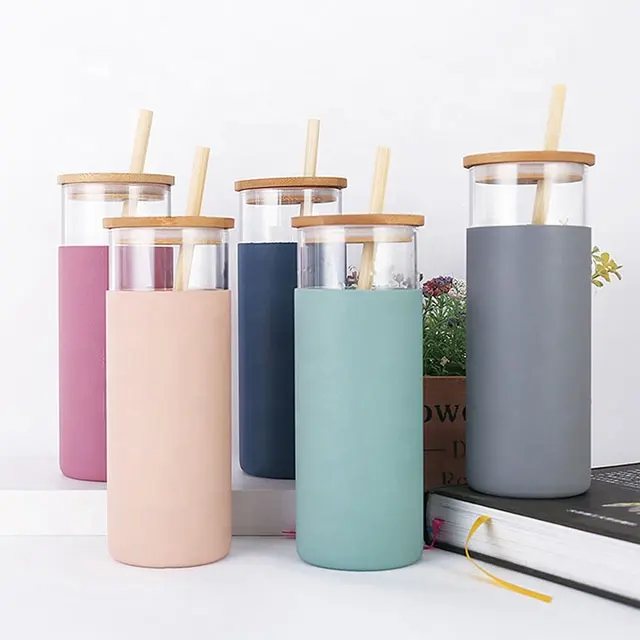 Amazon top selling 16oz BPA Free Straw cup Silicone Protective Sleeve Glass Cup Glass Tumbler With Bamboo Lid reusable straws