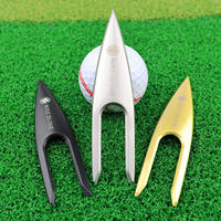 Nettoyeur de rainures de clubs de golf et outil de réparation de divots en acier inoxydable durable, forme de poisson, pour le green de golf, Nouvel An