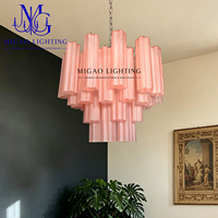 Lustre vintage médiéval français, suspension en tubes de verre texturé rose superposés, luxe pour villa, salon, salle à manger, chambre