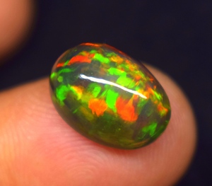 Ópalo Natural de Rajastán, Corte Ovalado, Cabujón, Multicolor, Gema Suelta para Joyería, 4.8 CT, 13.6*9.8*7.3 mm - Product Image 1