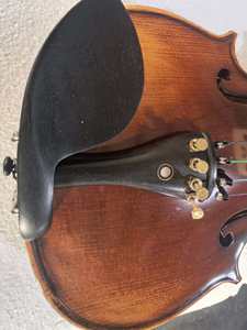 Violon en bois massif de qualité supérieure pour adultes et enfants, idéal pour l'apprentissage, offrant une bonne résonance et un toucher confortable. - Product Image 6