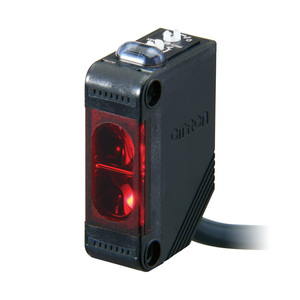 E3Z-R61 E3Z-R62 E3Z-R81 โฟโตอิเล็กทริคเซนเซอร์แบบสะท้อนแสงสำหรับระบบอัตโนมัติทางอุตสาหกรรม - Product Image 2