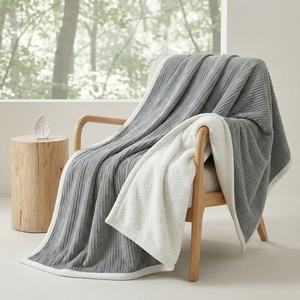 Manta de Franela Acanalada con Logotipo de Marca Personalizado |   Regalo Promocional para Hoteles OEM ODM |   Manta de Felpa Suave Premium |   Precio de Fábrica al por Mayor - Product Image 1