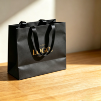 Sacs en papier de luxe noirs avec poignées, personnalisables avec votre logo, pour emballages cadeaux, vêtements, chaussures et sous-vêtements – Fournisseur chinois