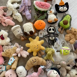 Jellycat Peluches Animaux, Dragon, Ours, Chat, Chien, Plantes, Desserts, Divers Pendentifs et Peluches pour Sacs Bandoulière - Product Image 5
