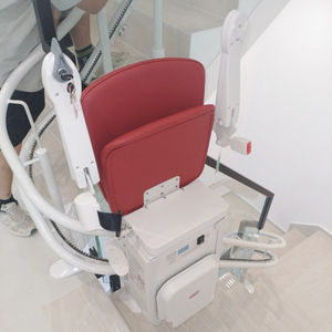 <span class=keywords><strong>Monte</strong></span>-<span class=keywords><strong>escalier</strong></span> électrique en acier robuste pour personnes âgées, accessibilité à domicile, mécanisme de traction, durable et facile à installer - Product Image 4