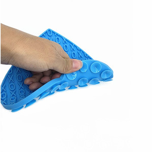 New Eco-Friendly Heart-Shaped Slow Dispensing Dog Lick <b>Mat</b> Made From Silicone - Product Image 2