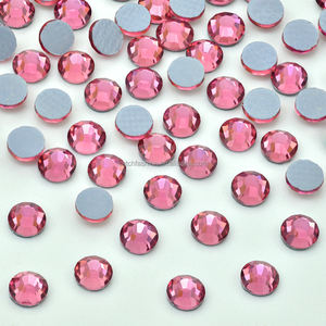 Venta al por mayor SS16 <span class=keywords><strong>Pegamento</strong></span> <span class=keywords><strong>de</strong></span> fusión en caliente <span class=keywords><strong>de</strong></span> alta calidad Diamantes <span class=keywords><strong>de</strong></span> imitación sueltos Diamantes <span class=keywords><strong>de</strong></span> imitación <span class=keywords><strong>de</strong></span> vidrio Hot-Fix a granel para prendas <span class=keywords><strong>de</strong></span> vestir - Product Image 4