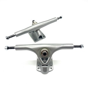Camion de <span class=keywords><strong>skateboard</strong></span> creux de coulée par gravité super léger d'usine OEM 7 pouces 7.25 pouces camion de longboard camions de <span class=keywords><strong>skateboard</strong></span> de <span class=keywords><strong>Paris</strong></span> - Product Image 1