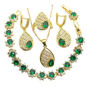 Fashion Hot Sell New Temperament Four Piece 18K Gold Plated Emerald Cut Heart-Shaped Alloy Jewelry <b>Set</b> for <b>Women</b> Wedding <b>Gift</b> - Product Image 4