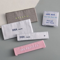 Conception Gratuite - Étiquettes en Tissu Personnalisées pour Vêtements, Fabricant de Textiles, Étiquettes en Tissu, Impression de Logo, Étiquettes en Satin pour Vêtements