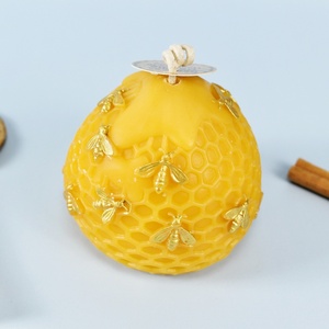 Vente en gros de bougies en cire d'abeille personnalisées, design unique en relief 3D, fabrication OEM ODM - Product Image 5