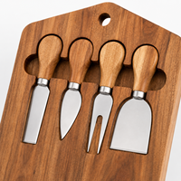 Ensemble de charcuterie en bois d'acacia massif de qualité supérieure avec outils, plateau de service artisanal professionnel pour les fournitures de cafés et restaurants de prestige