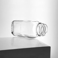 Prêt à expédier en gros 2oz 60ml bouteilles en verre à épices carrées françaises vides à large ouverture avec couvercle en plastique hermétique