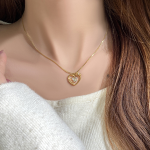 Nuovo Design Semplice di Gioielleria in Stile Coreano, Collana a Cuore con Zirconia Cubica, Delicata Collana con Farfalla e Piccolo Fiocco Abbinato per Donne - Product Image 4