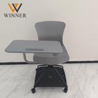 Chaise de formation mobile ergonomique moderne et flexible avec tableau d'écriture pliable et hauteur de siège réglable pour salles de réunion multifonctionnelles
