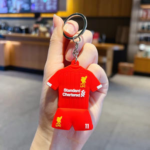 พวงกุญแจยางรูปบาร์เซโลน่า มิลาน ปารีส ท็อตแน่ม พร้อมคาราไบเนอร์ อุปกรณ์ตกแต่งรถยนต์ พวงกุญแจพลาสติกสำหรับกีฬา - Product Image 6