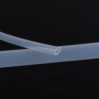 Tube en silicone translucide pour la manipulation de fluides pharmaceutiques
