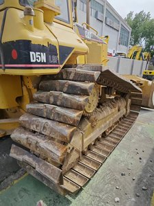 Bulldozer Usado Caterpillar D5N con Motor de 90KW y Alta Eficiencia Operativa - Product Image 6
