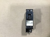 Protecteur de circuit Cp31em/2dc 2A 1 pôle 2 # 24i38*ad Ensemble complet d'accessoires industriels pour PLC : capteurs / contacteurs / relais