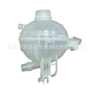 ถังพักน้ำหล่อเย็น Peugeot Citron รุ่น 9678125880 สำหรับระบบระบายความร้อน เครื่องยนต์ T93 1.2T อะไหล่ทดแทน - Product Image 4