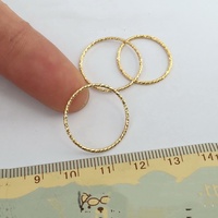 Anillos de Dedo Vintage de Oro de 14K con Patrón Brillante, Anillo de Banda Delgada Premium, Joyería Minimalista para Compromiso y Aniversario