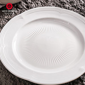 WEIYE Assiettes à dîner vintage européennes en céramique Design élégant en relief Ensembles de vaisselle de style classique pour les mariages Fonction stockée - Product Image 6