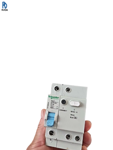 Interruptor Diferencial EZ7 de 3 Polos Tipo D Tipo C 16A 63A, Interruptor de Circuito Usado para Sobrecarga y Fugas Eléctricas - Product Image 1