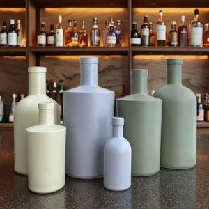 Tùy chỉnh Matt màu xanh lá cây màu đen <span class=keywords><strong>grey</strong></span> chai thủy tinh Gin 100ml 375ml 500ml <span class=keywords><strong>750ml</strong></span> thủy tinh rỗng <span class=keywords><strong>Vodka</strong></span> Gin dầu ô liu chai với nút chai - Product Image 1