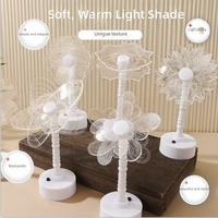 Lampe de table LED de luxe en acrylique, design créatif, abat-jour floral, lumière jaune chaude, design minimaliste moderne, commande par bouton