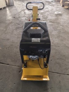 HZR330 Vibración de doble vía <span class=keywords><strong>Manual</strong></span> Placa portátil Tamper <span class=keywords><strong>Compactador</strong></span> Hormigón <span class=keywords><strong>Wacker</strong></span> Máquina compactadora de suelo - Product Image 3