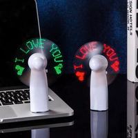Ventilateur portable LED lumineux personnalisé en gros – Mini ventilateur promotionnel en plastique avec logo sérigraphié pour cadeaux de bienvenue