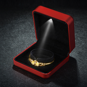 Boîte de bague de mariage LED personnalisée de haute qualité Emballage de bijoux personnalisé carré pour les mariages et les occasions spéciales - Product Image 6