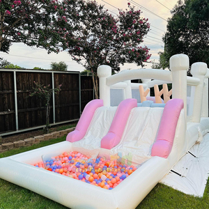 Combo de tobogán inflable gigante para exteriores, con obstáculos acuáticos en colores pastel, blanco, para adultos. - Product Image 6