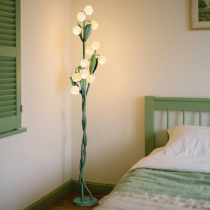 Lampe sur pied style ferme avec corps en métal, source lumineuse LED, abat-jour blanc, décoration pour chambre à coucher et salon - Product Image 5